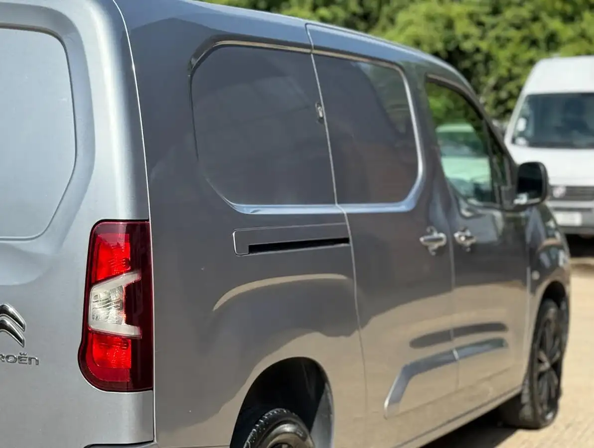 2020-citroen-berlingo-15bluehdi-950-driver-130pseu6dt-e-ss-big-19