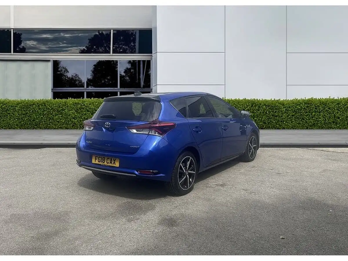 2018-toyota-auris-18-vvt-i-hsd-design-hatchback-big-8