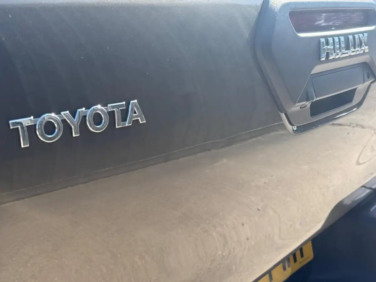 2022-toyota-hi-lux-28d-4d-invincible-x-204hpeu6d-2755cc-auto-big-51
