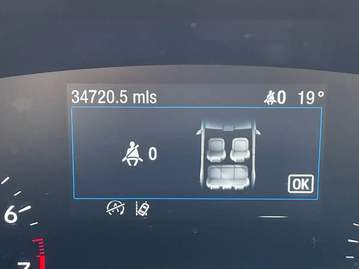 2019-ford-focus-10t-st-line-x-hatchback-big-18