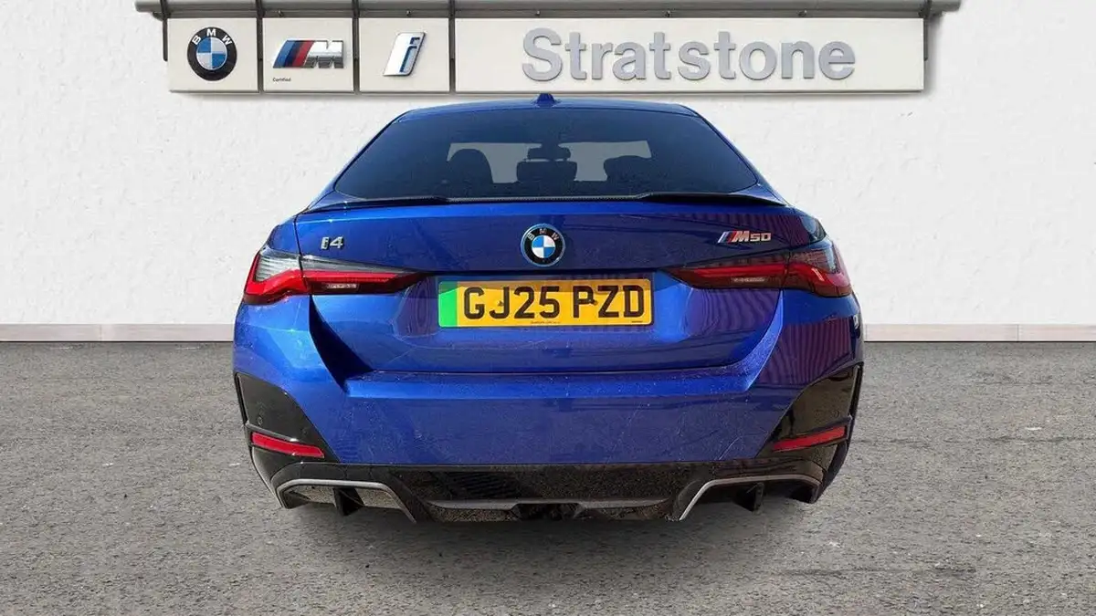 2025-bmw-i4-e-m50-big-19