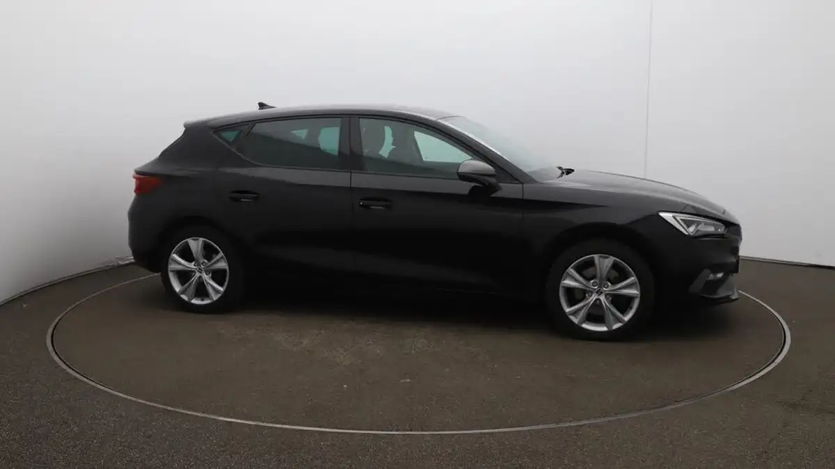 2021-seat-leon-14-e-hybrid-fr-hatchback-big-47