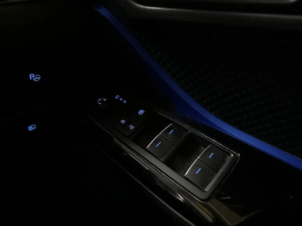 2020-toyota-c-hr-18-vvt-i-dynamic-big-22