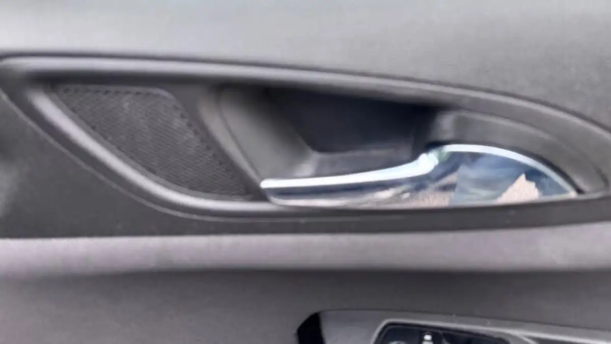 2014-vauxhall-corsa-13cdti-excite-acss-3d-big-25