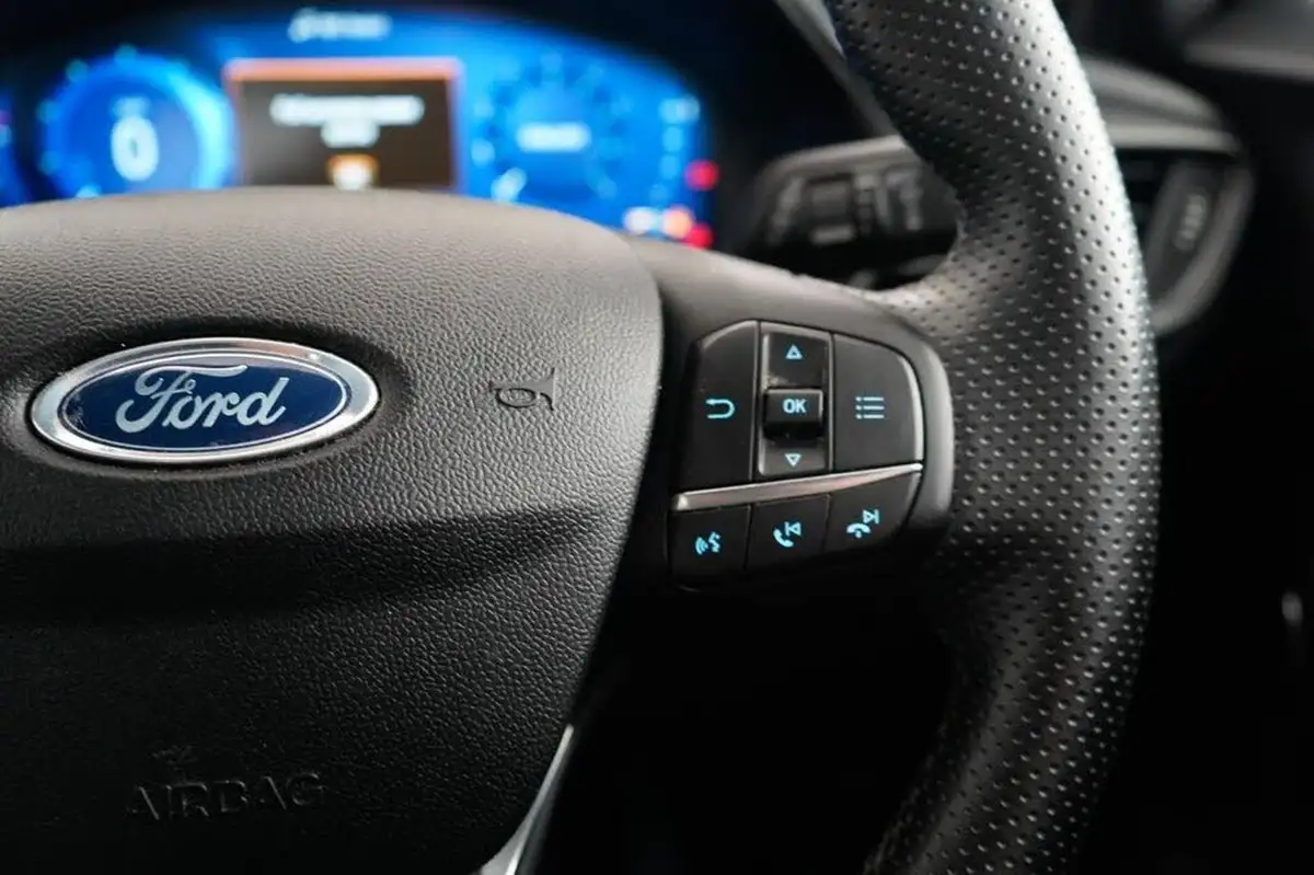 2022-ford-puma-suv-10-st-line-vignale-125ps-big-38