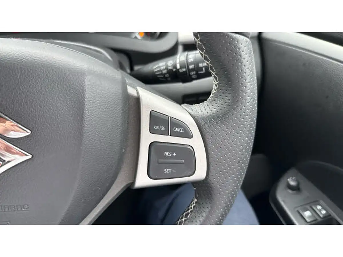2016-suzuki-swift-12-sz-l-5d-big-48