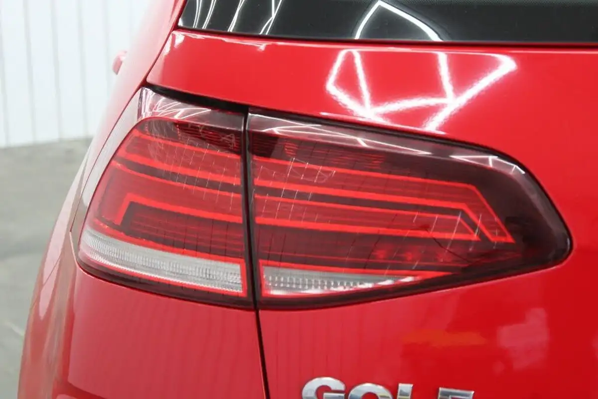 2018-volkswagen-golf-16tdi-se-nav-ss-hatchback-5d-big-16