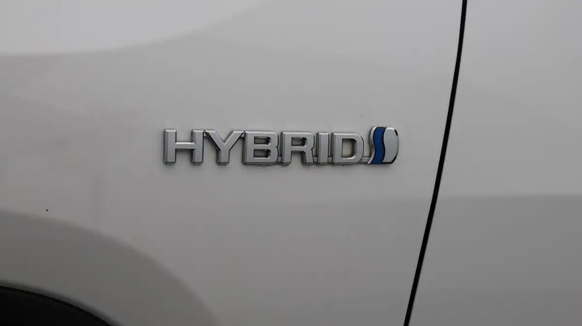 2021-toyota-rav4-25-vvt-i-design-215bhp-big-32