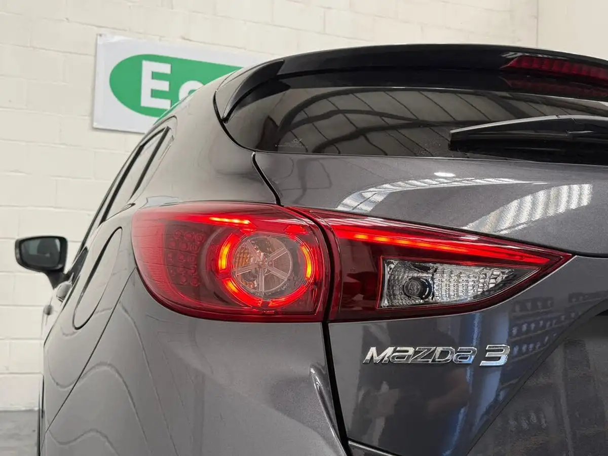 2016-mazda-mazda3-20-se-l-hatchback-5d-big-13
