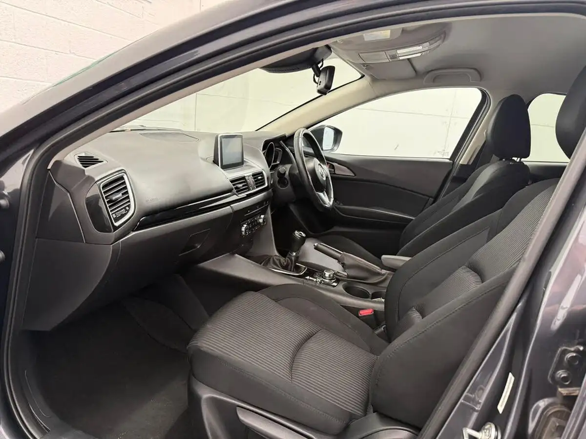 2016-mazda-mazda3-20-se-l-hatchback-5d-big-41