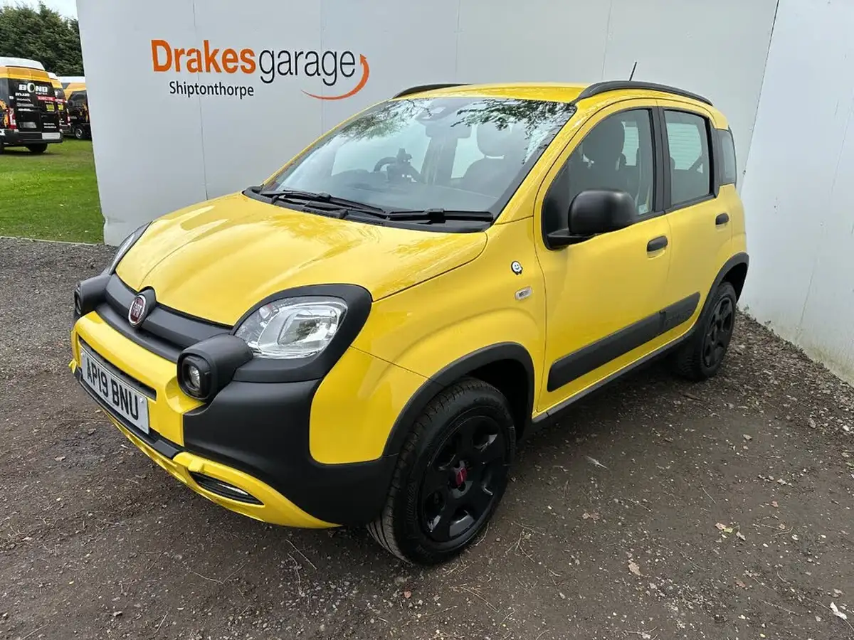 2019-fiat-panda-09-waze-4x4-big-2