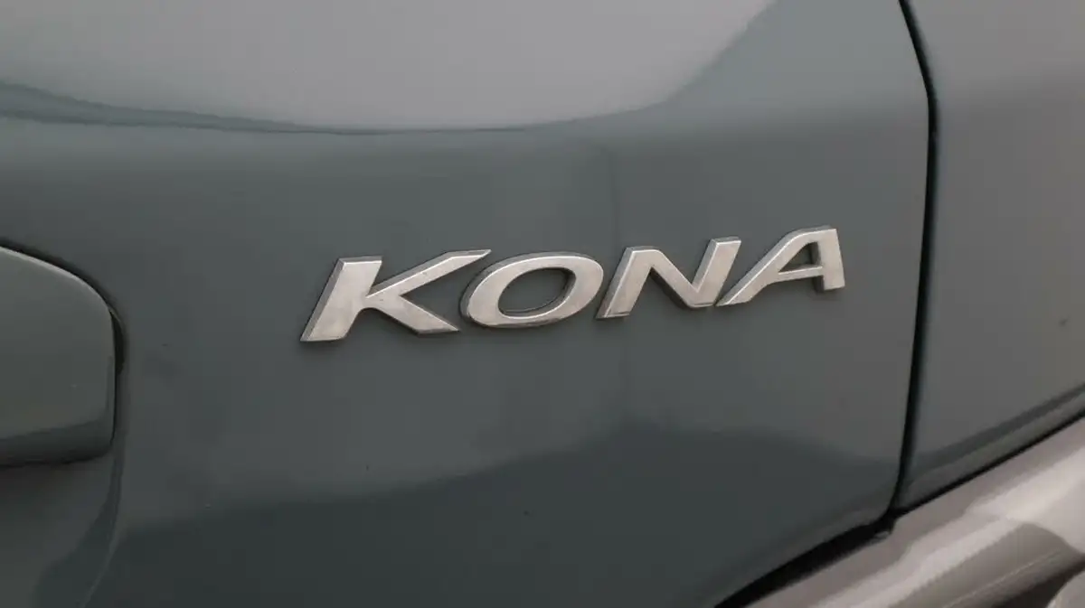 2022-hyundai-kona-e-premium-204ps-64kwh-7kw-obc-big-22