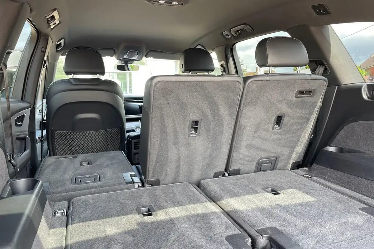 2023-audi-q7-30-45-tdi-s-line-big-33