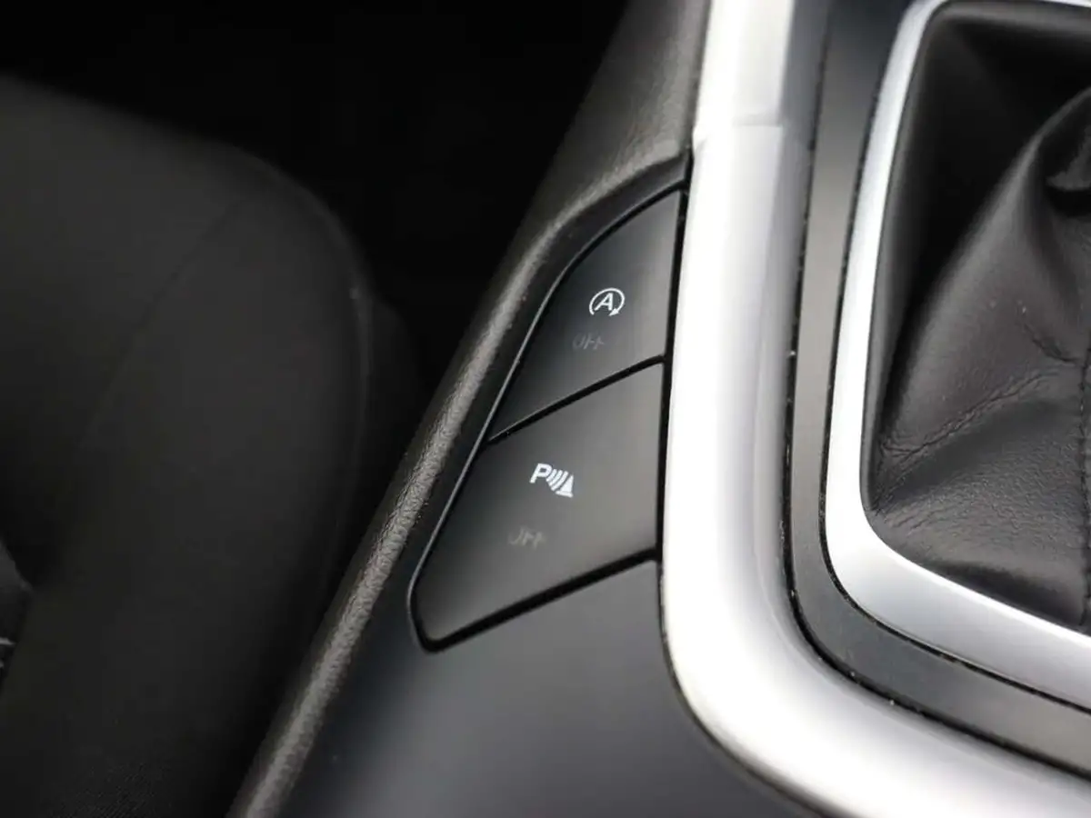2018-ford-mondeo-15t-zetec-edition-160ps-hatchback-auto-big-31