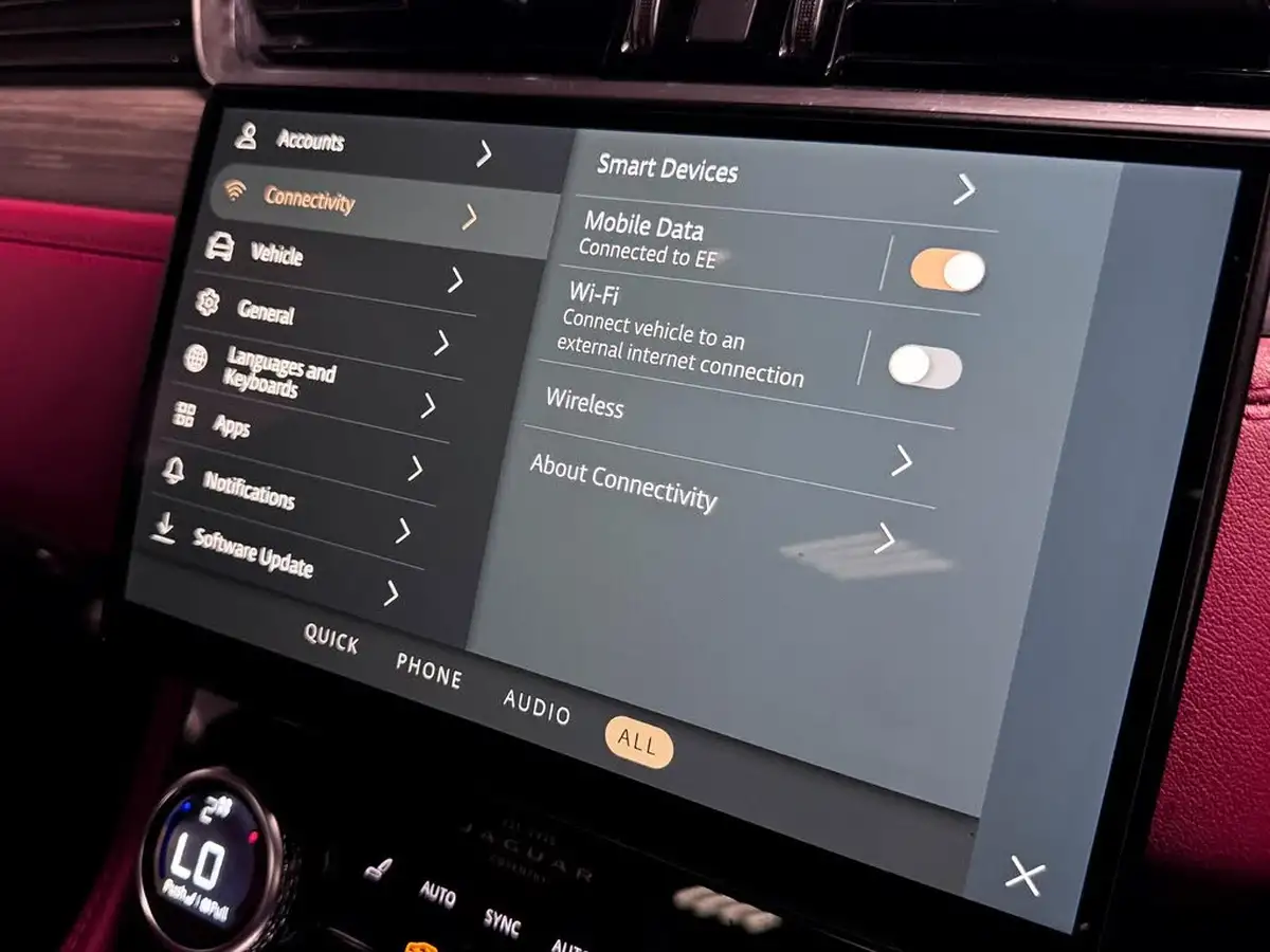 2021-jaguar-f-pace-20-d200-r-dynamic-se-mhev-big-49