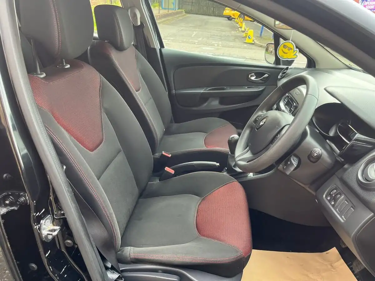 2013-renault-clio-12-16v-expression-hatchback-5d-big-8