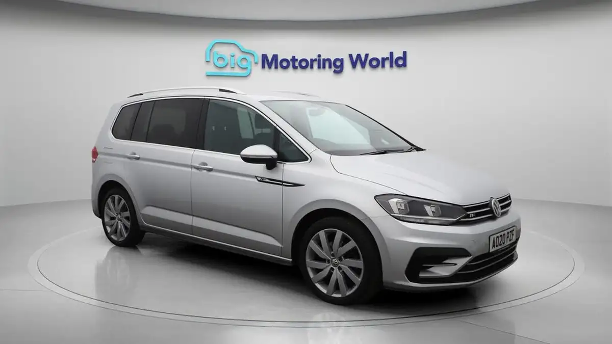 2020-volkswagen-touran-15-tsi-r-line-big-1