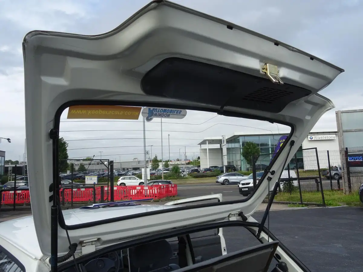 1994-rover-metro-11-l-3d-big-26