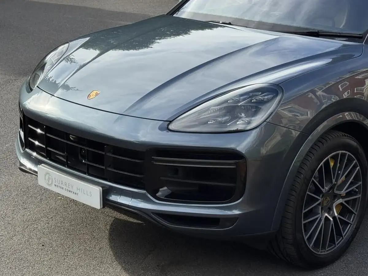 2018-porsche-cayenne-40-v8-turbo-big-31