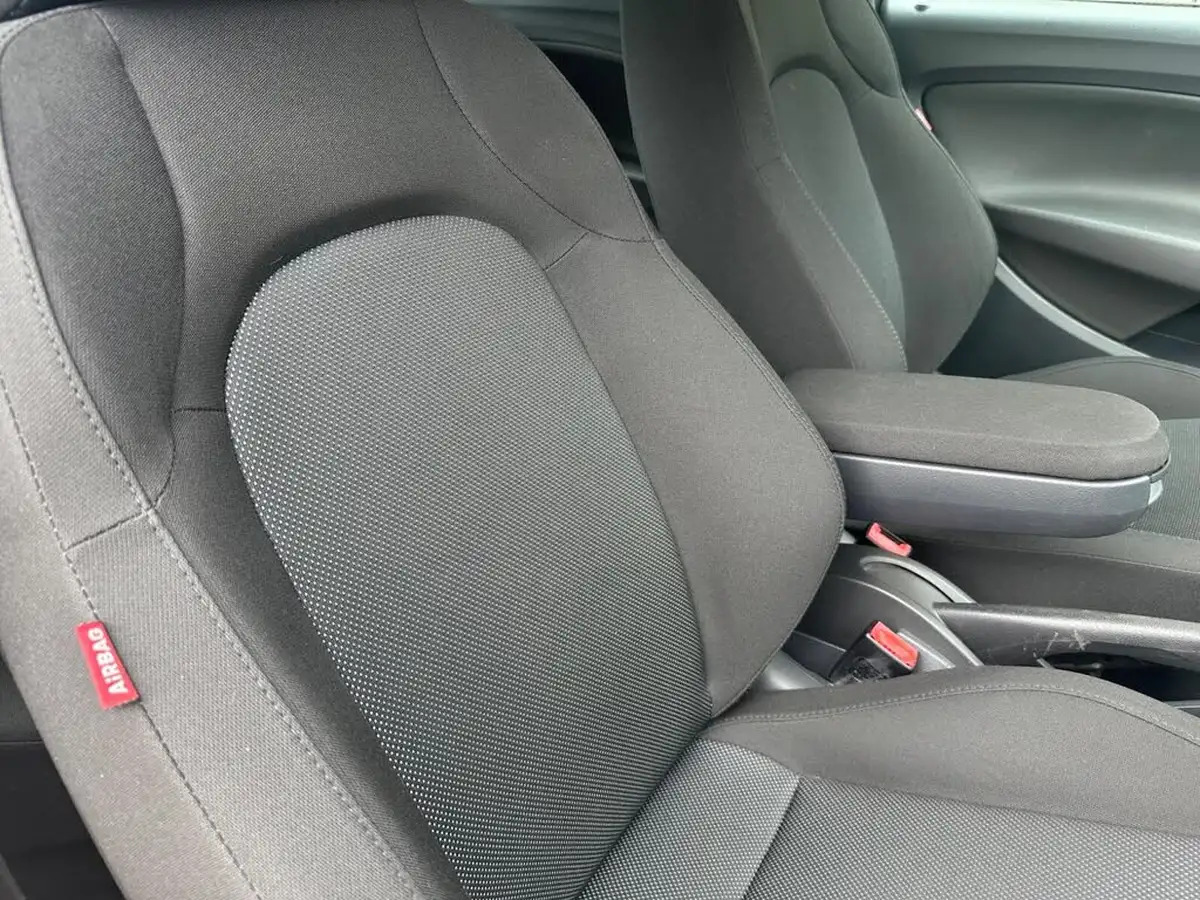 2009-seat-ibiza-16td-sportcoupe-3d-big-4