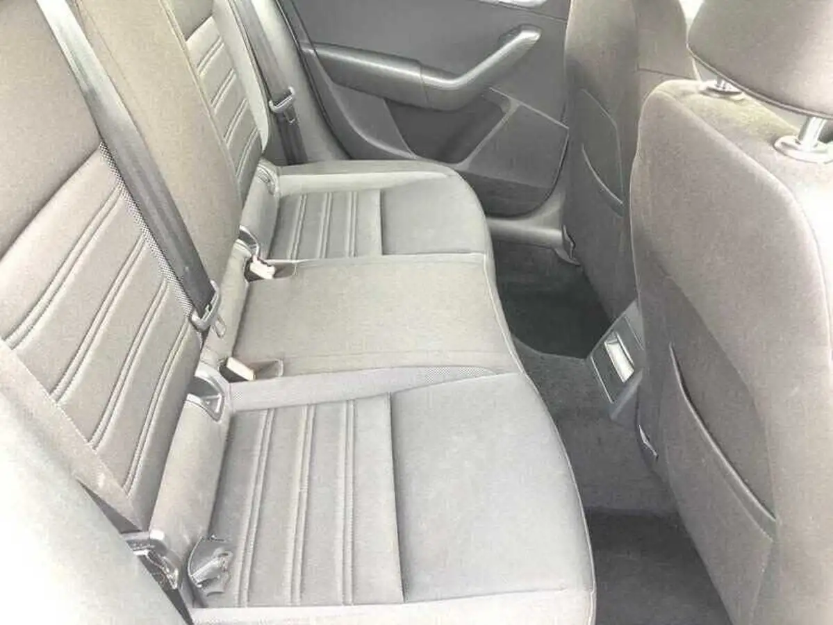 2019-skoda-octavia-16tdi-se-drive-hatchback-big-5