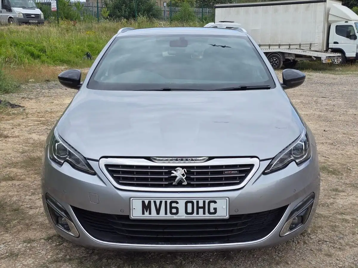 2016-peugeot-308-sw-20-bluehdi-gt-line-eat6-big-8