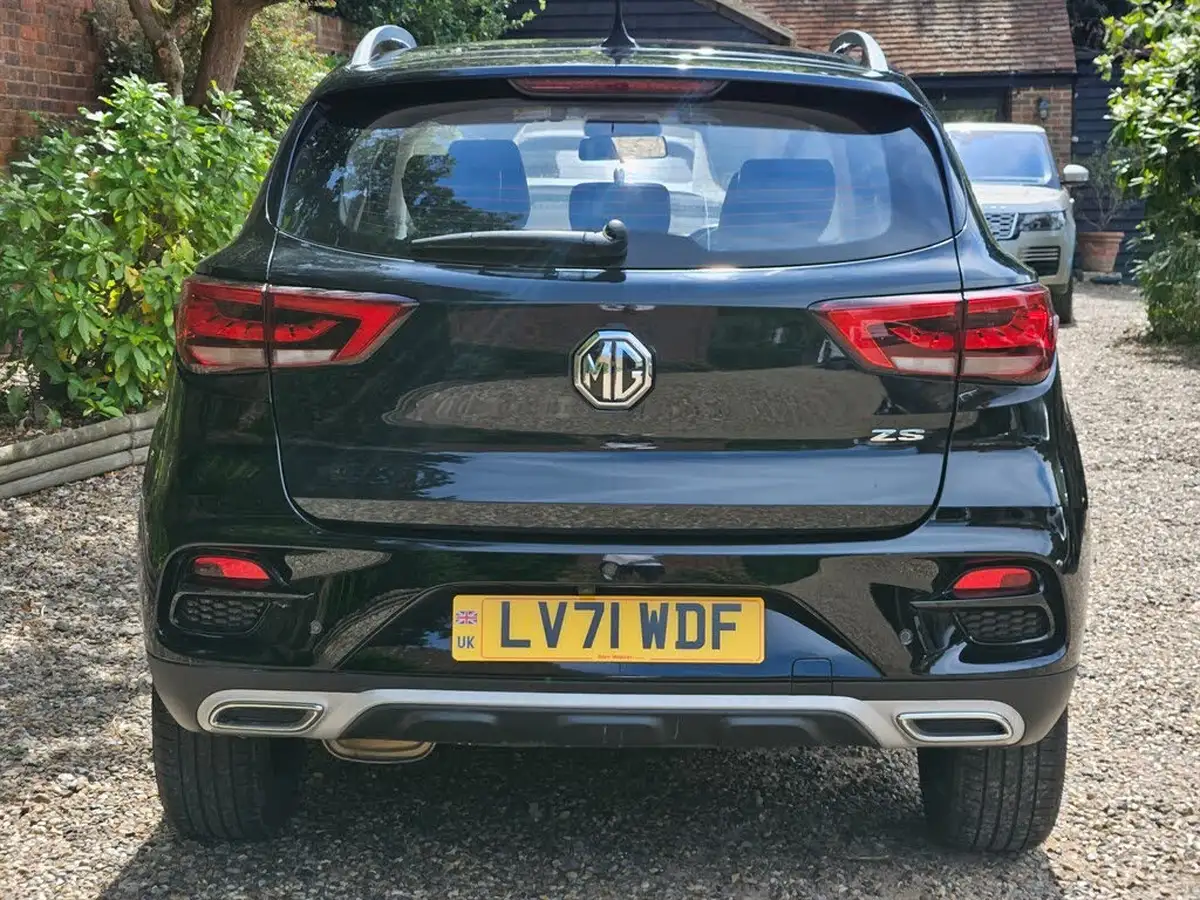 2021-mg-zs-suv-15-vti-tech-exclusive-big-12