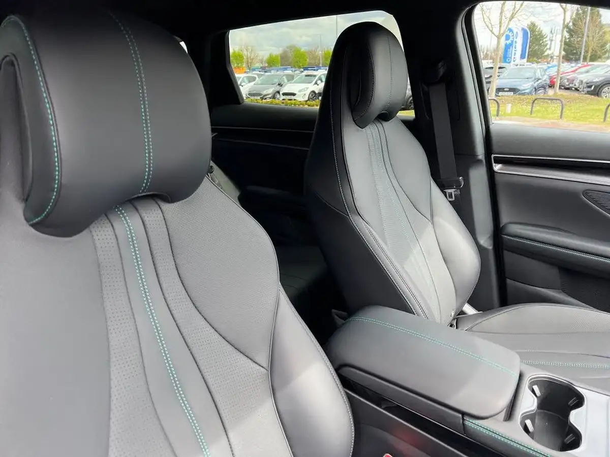 2025-byd-seal-15-comfort-big-11