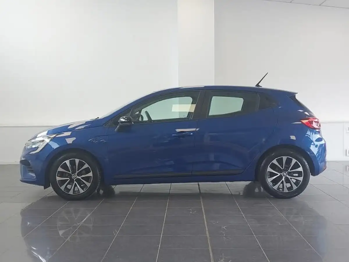 2023-renault-clio-10-tce-evolution-big-3