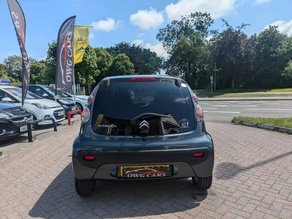 2013-citroen-c1-10-connexion-5d-big-4