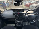 2011-chrysler-ypsilon-12-s-small-21
