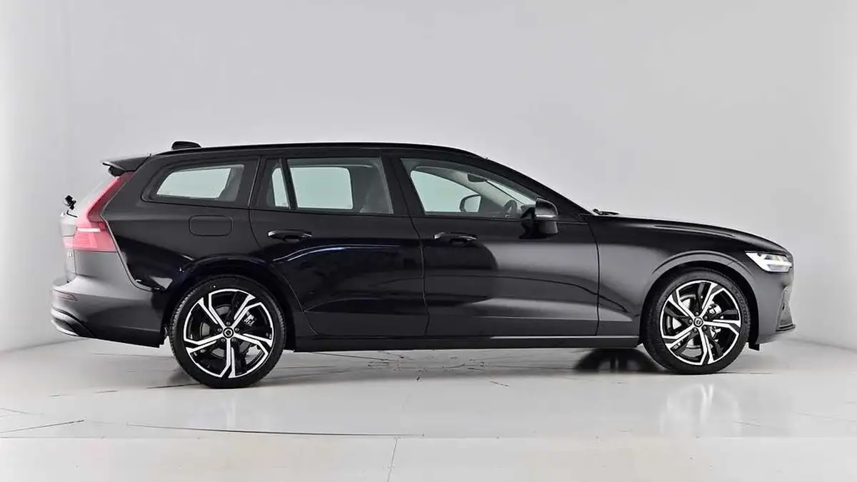2025-volvo-v60-20-b4-plus-station-wagon-big-79