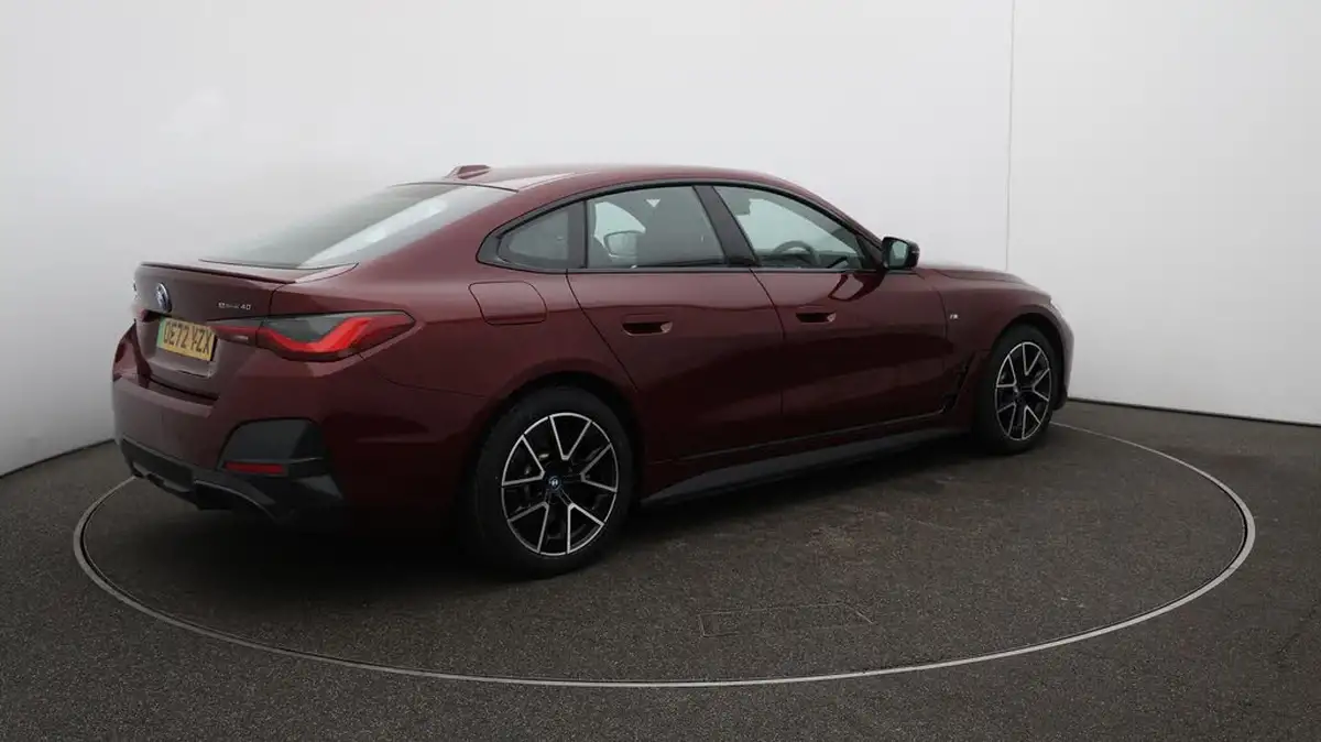 2022-bmw-i4-e-edrive40-m-sport-big-55