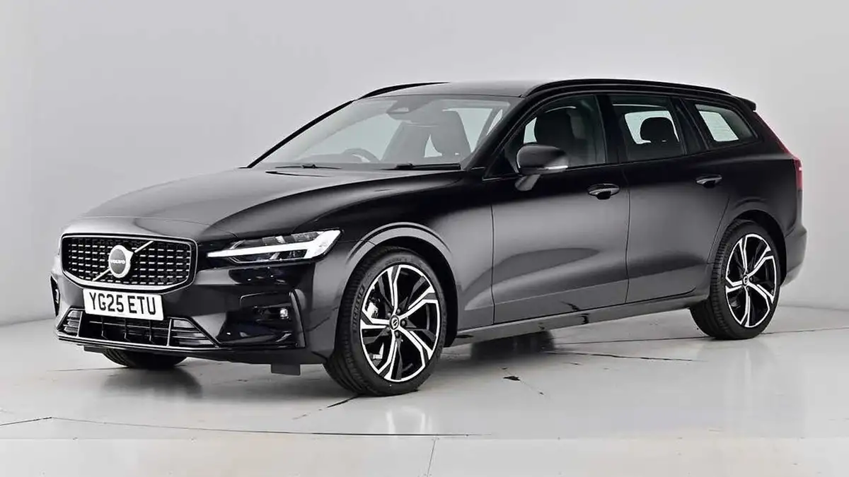 2025-volvo-v60-20-b4-plus-station-wagon-big-3