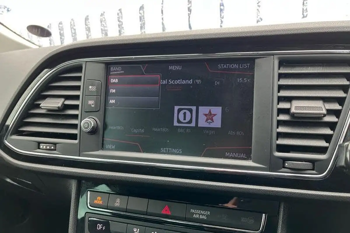 2018-seat-leon-14-tsi-fr-technology-hatchback-5d-big-27