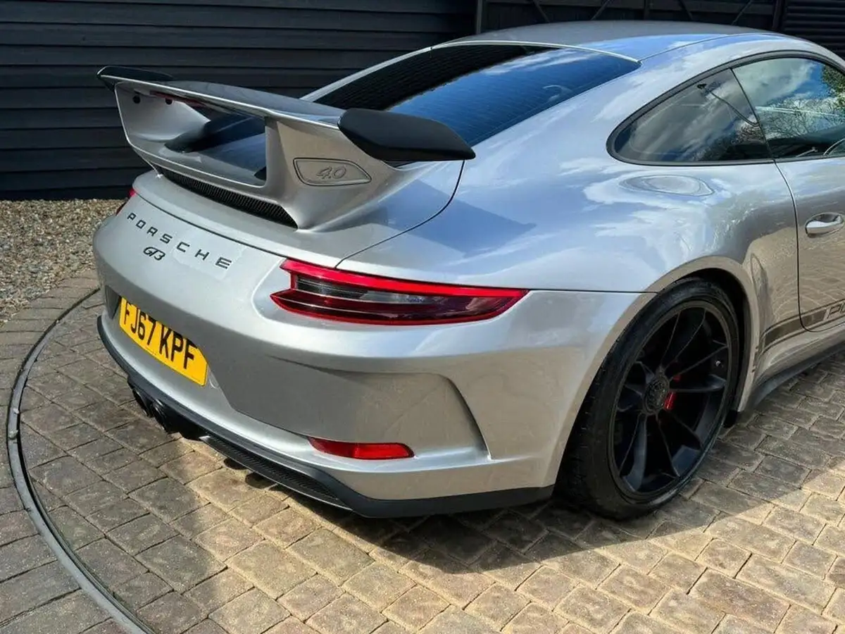 2017-porsche-911-40-gt3-pdk-big-28