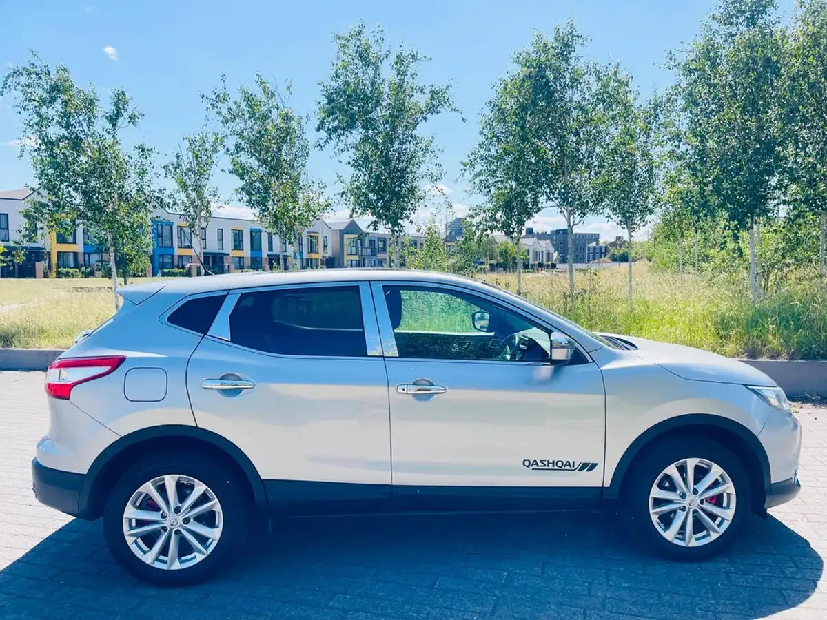 2014-nissan-qashqai-12-acenta-premium-big-11