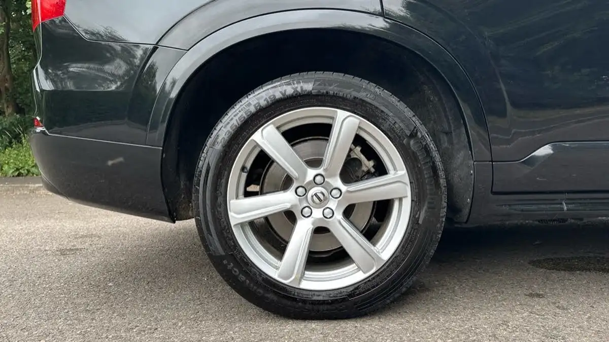 2023-volvo-xc90-20-b5-core-big-40