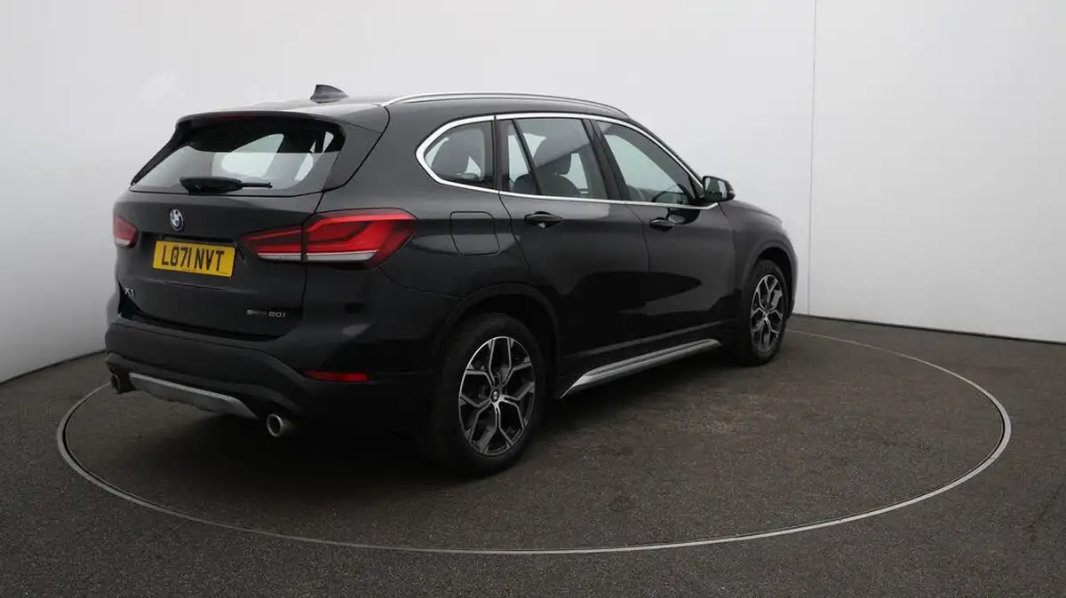 2021-bmw-x1-20-sdrive20i-xline-big-53
