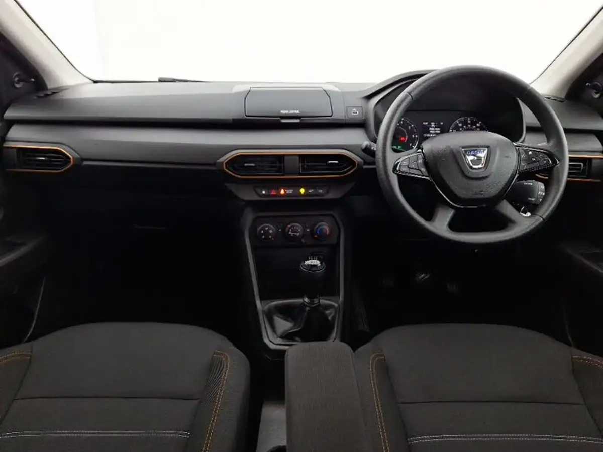 2022-dacia-sandero-stepway-10-tce-essential-90bhp-big-2