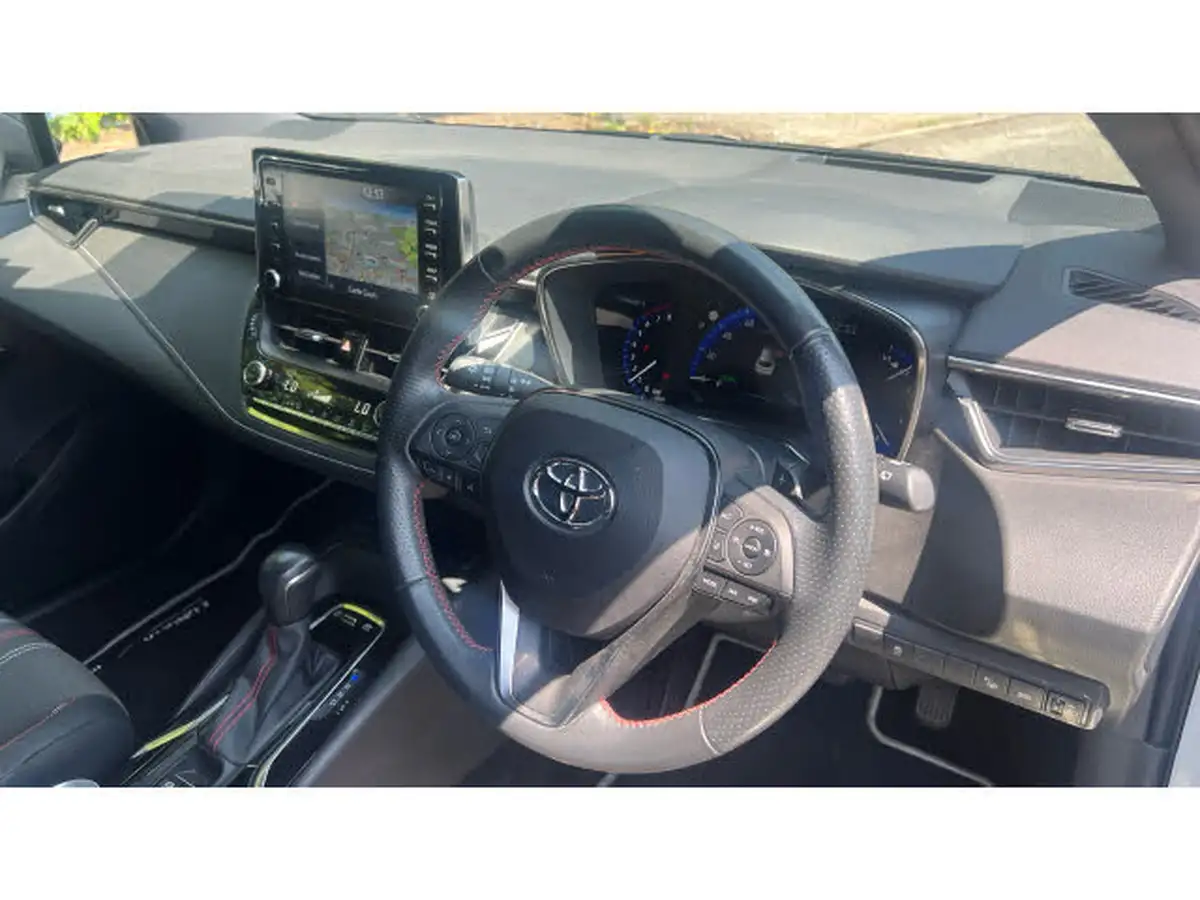 2022-toyota-corolla-20-vvt-i-gr-sport-181bhp-18in-alloy-wheelstrk-touring-sports-big-8