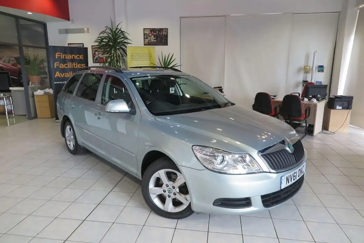 2012-skoda-octavia-14-se-124ps-estate-dsg-big-4