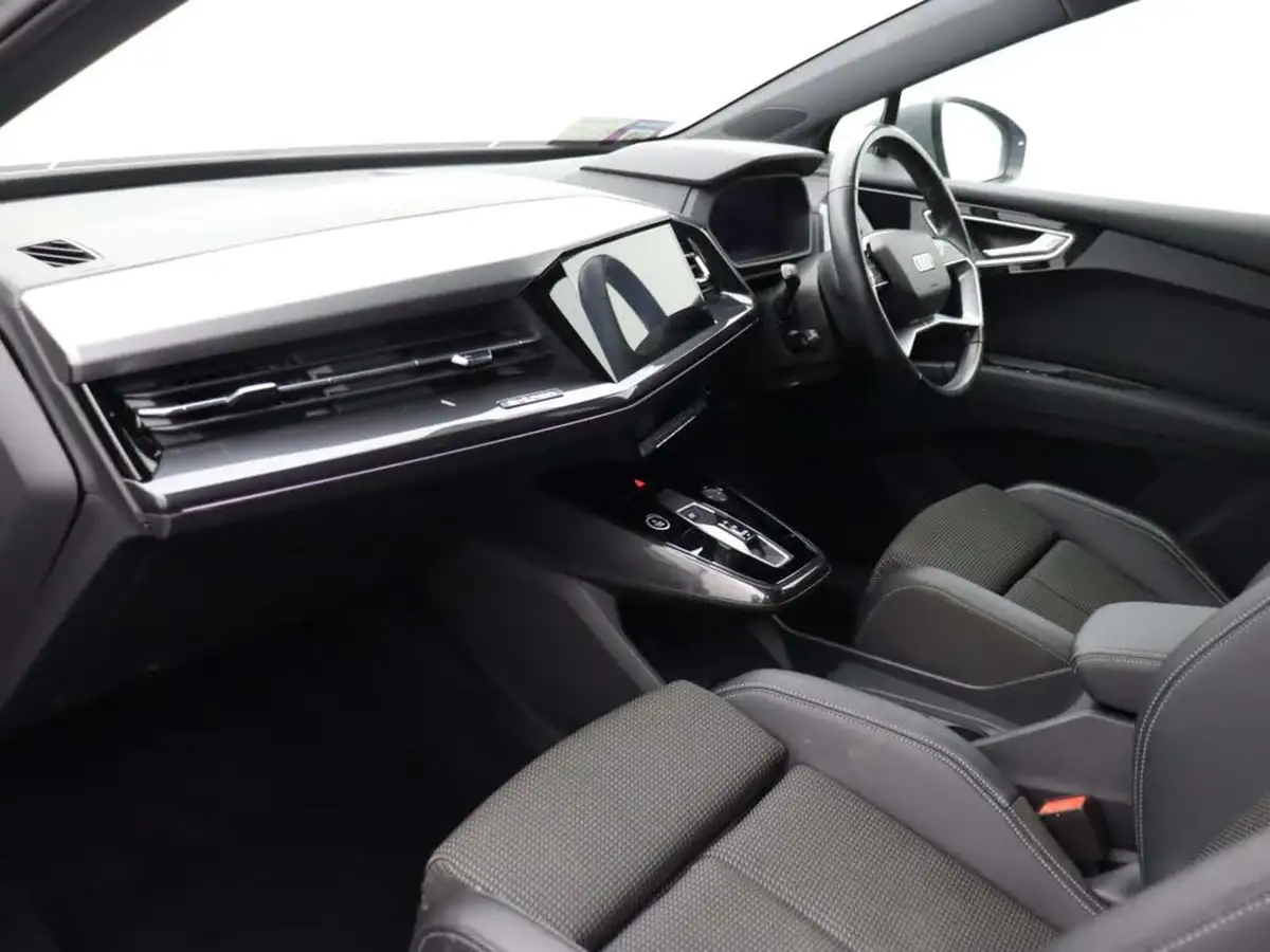 2021-audi-q4-e-tron-40e-s-line-station-wagon-big-10