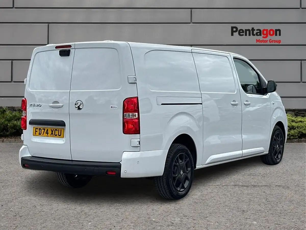 2024-vauxhall-vivaro-20td-xl-pro-big-3