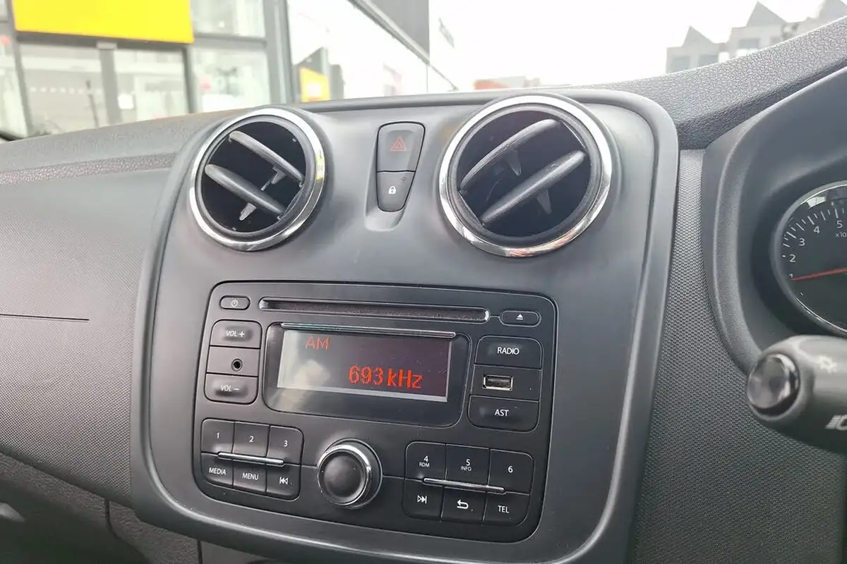 2016-dacia-sandero-09-tce-ambience-prime-big-35