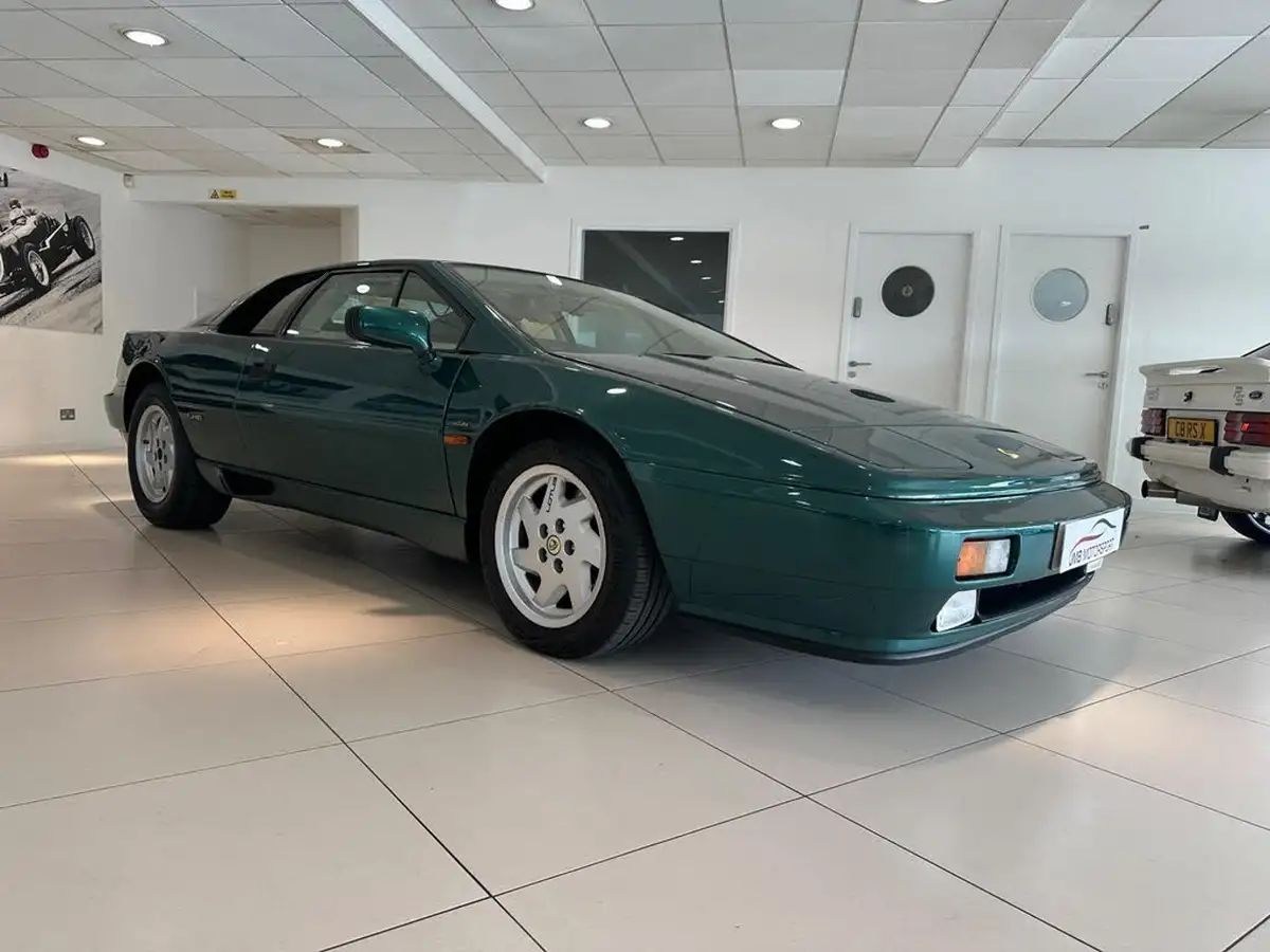 1990-lotus-esprit-22-turbo-big-1