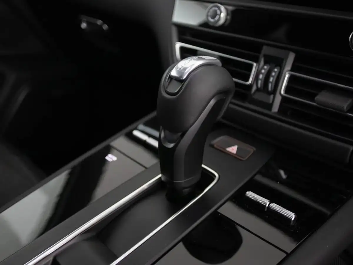 2023-porsche-macan-29-v6-gts-big-34