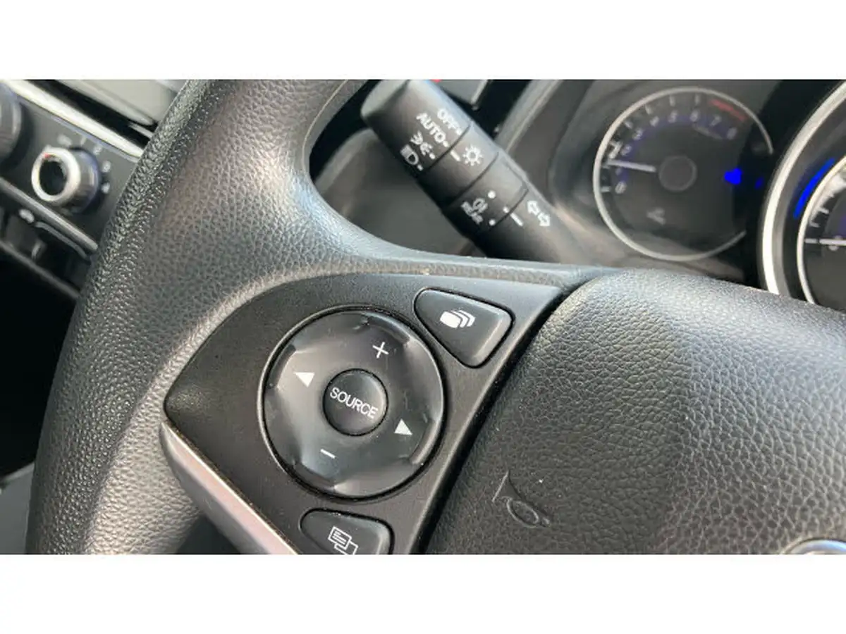 2018-honda-jazz-13-i-vtec-se-big-27