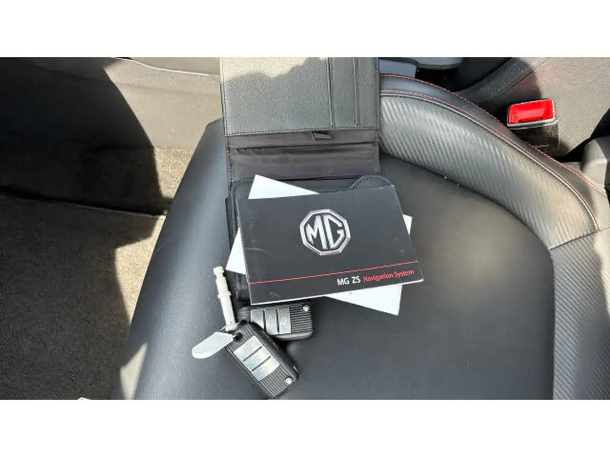 2022-mg-zs-suv-15-vti-tech-exclusive-big-18