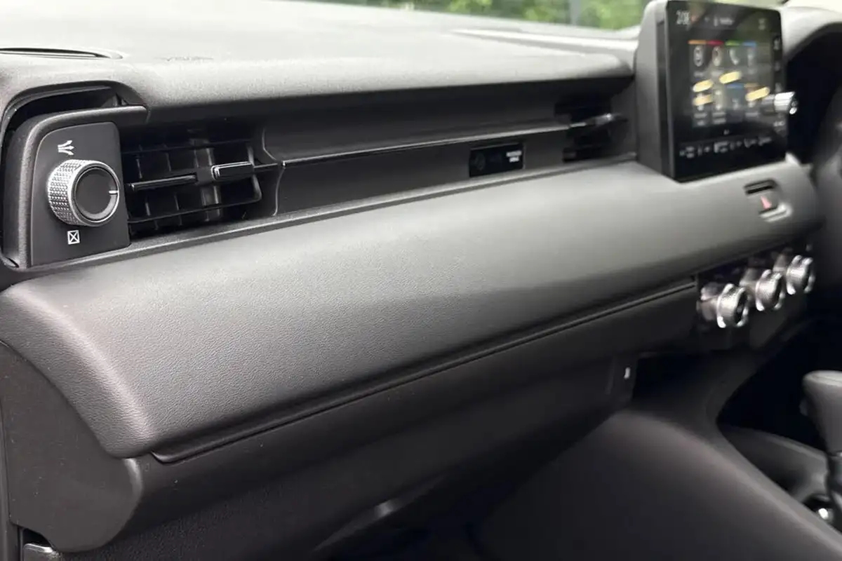 2023-honda-hr-v-15-i-mmd-elegance-big-35